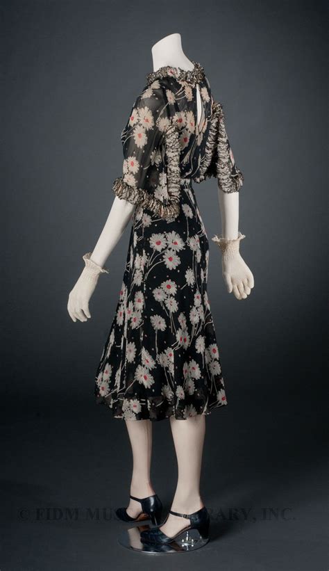 chanel dresses 1940s